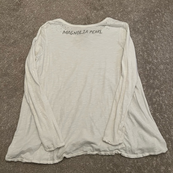 MAGNOLIA PEARL Dylan Tee - Picture 2 of 5